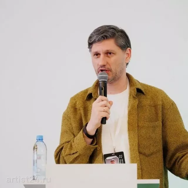 Спикер по ИИ и цифровизации Денис Дубовсков — спикер