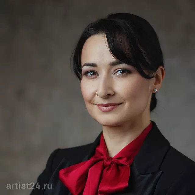 Спикер по бренду и PR Дина Павлова — спикер
