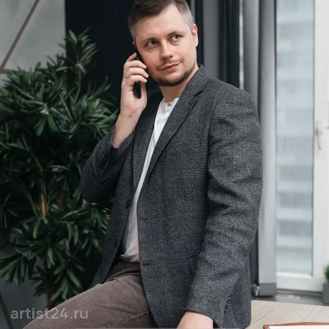 Спикер по маркетингу Денис Смирнов — спикер