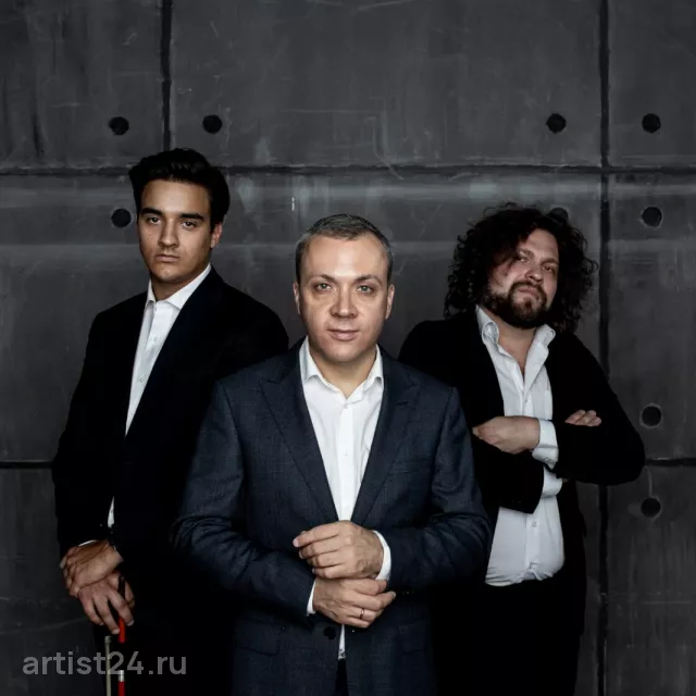 Ilugdin Trio — звезда эстрады
