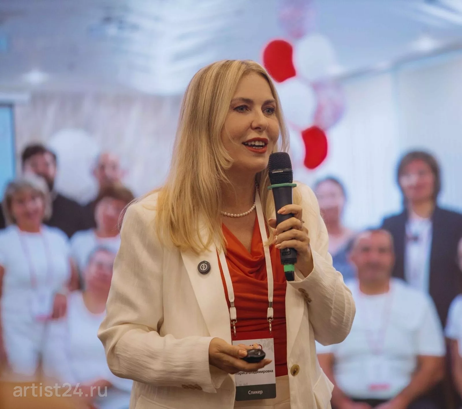 Спикер по лидерству и управлению Лариса Бердникова — спикер