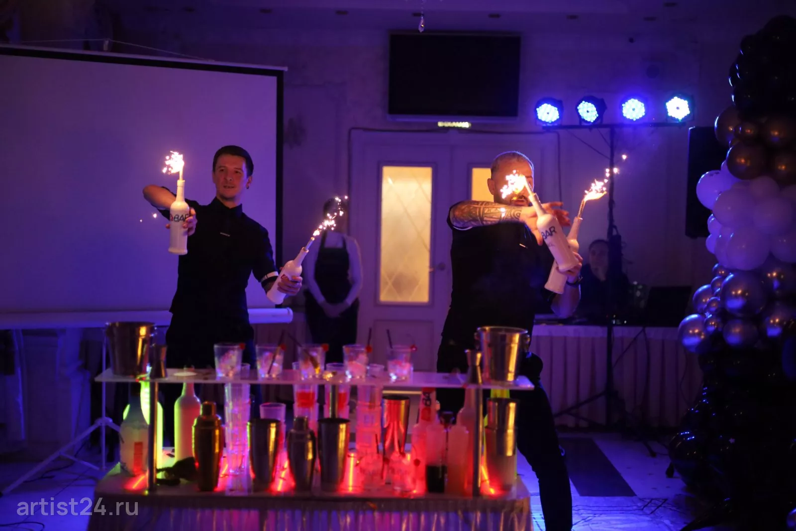 Бармен-шоу Дуэт BarLife — бармен-шоу