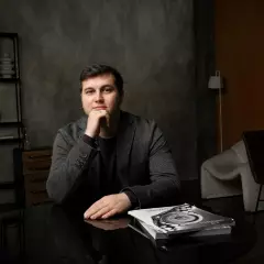 Илья Михайлов